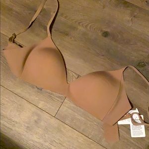 New Lululemon bra 34C , TAGS ON